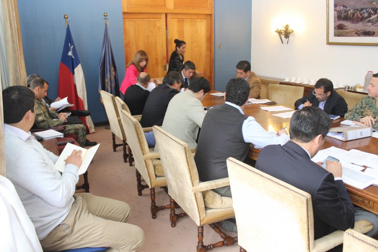 GOBIERNO FORTALECE COORDINACIÓN CON ALCALDES PARA IMPLEMENTAR MEDIDAS POST TERREMOTO GOBIERNO FORTALECE COORDINACIÓN CON ALCALDES PARA IMPLEMENTAR MEDIDAS POST TERREMOTO