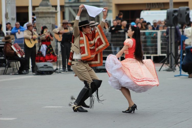 CON INVITACIÓN A PROYECTARSE HACIA EL MAR CONMEMORAN DÍA DE LAS GLORIAS NAVALES