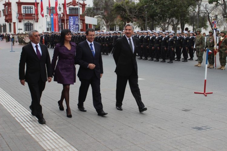 CON INVITACIÓN A PROYECTARSE HACIA EL MAR CONMEMORAN DÍA DE LAS GLORIAS NAVALES