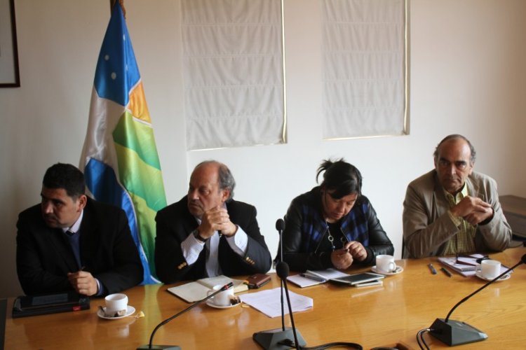 INTENDENTA HANNE UTRERAS PRESENTA A NUEVO EQUIPO DE TRABAJO PARA ABORDAR DEMANDAS CAMPESINAS