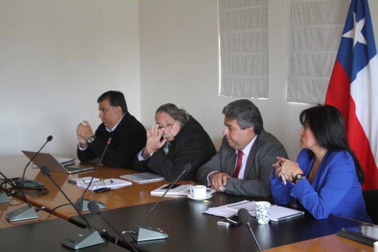 INTENDENTA HANNE UTRERAS PRESENTA A NUEVO EQUIPO DE TRABAJO PARA ABORDAR DEMANDAS CAMPESINAS