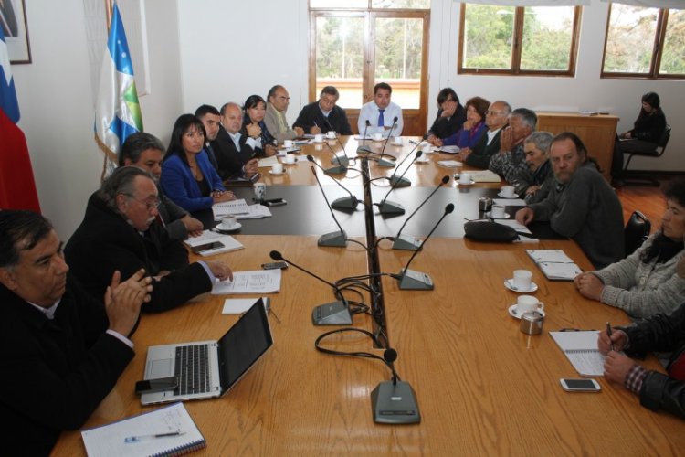 INTENDENTA HANNE UTRERAS PRESENTA A NUEVO EQUIPO DE TRABAJO PARA ABORDAR DEMANDAS CAMPESINAS