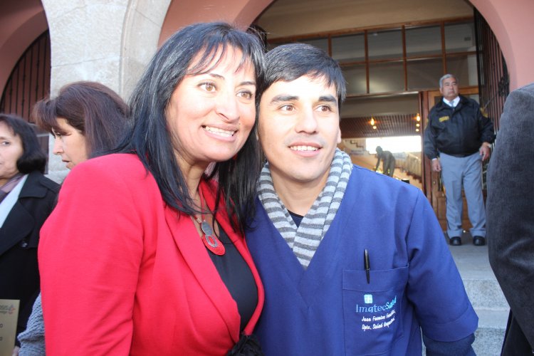 GOBIERNO REGIONAL Y FOSIS ENTREGAN $400 MILLONES PARA APOYAR A LOS EMPRENDEDORES LOCALES