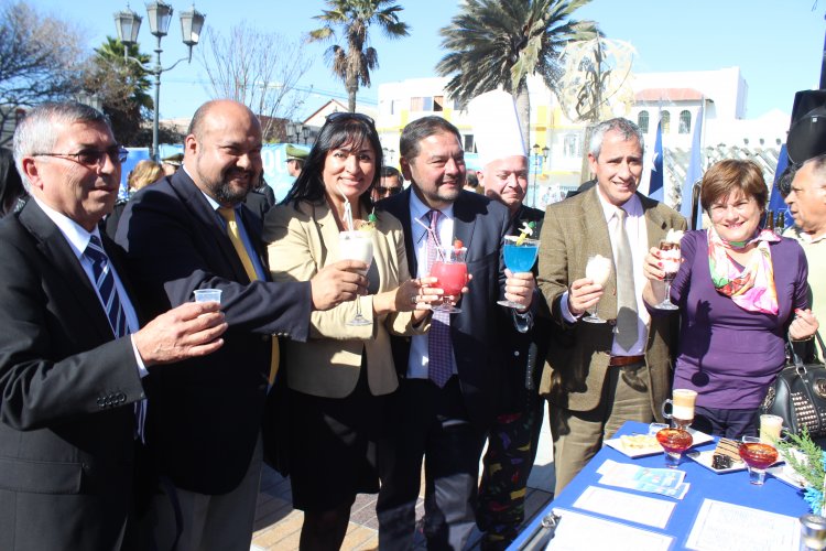 CON VARIADA OFERTA PROMUEVEN “TERCER TIEMPO” DE COPA AMÉRICA EN LA COMUNA DE COQUIMBO