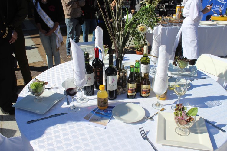 CON VARIADA OFERTA PROMUEVEN “TERCER TIEMPO” DE COPA AMÉRICA EN LA COMUNA DE COQUIMBO