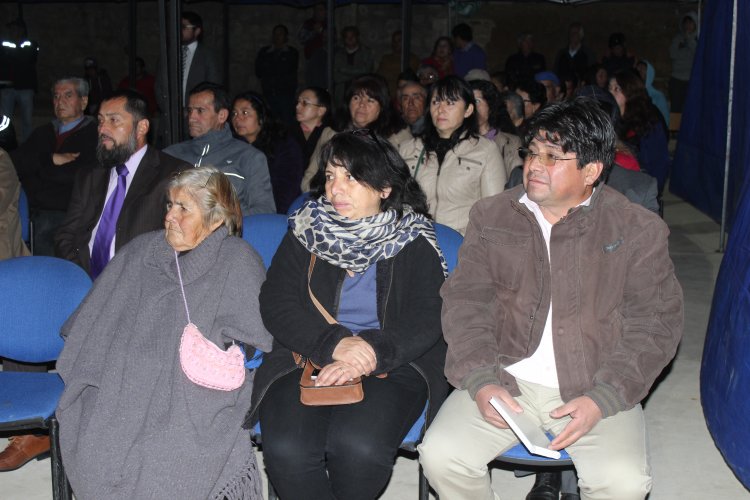 VECINOS DE CUZ CUZ RECIBIERON LAS OBRAS QUE SOLUCIONAN SUS PROBLEMAS DE ALCANTARILLADO