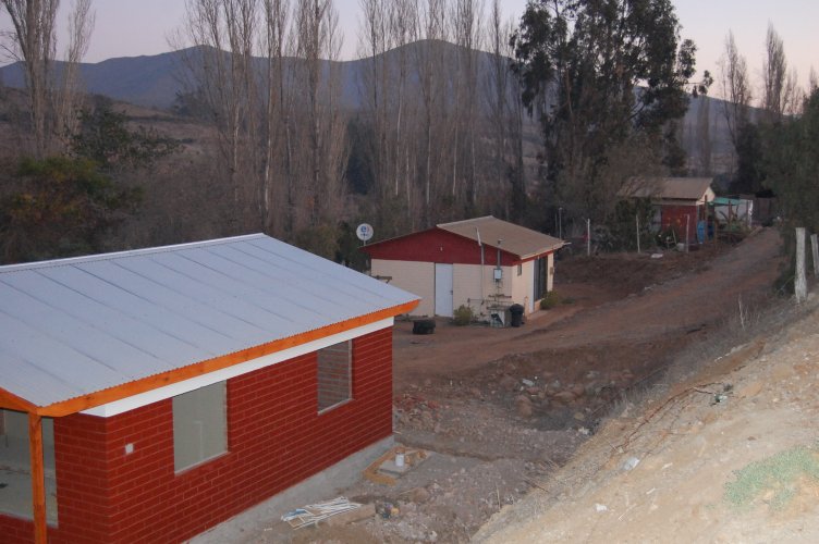 VECINOS DE CUZ CUZ RECIBIERON LAS OBRAS QUE SOLUCIONAN SUS PROBLEMAS DE ALCANTARILLADO