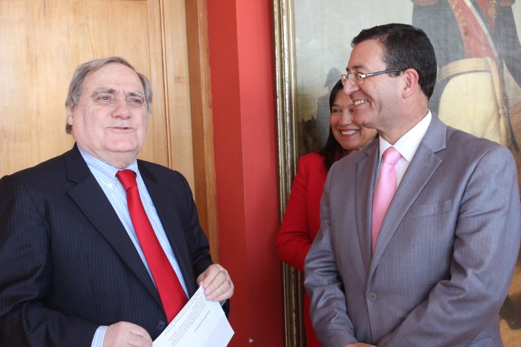 GOBIERNO CONFIRMA PROCESO DE SANCIÓN CONTRA SANITARIA Y ANALIZA COMPENSACIONES A CLIENTES