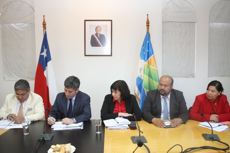 GOBIERNO RECIBE INFORME DE INVERSIONES DE EMPRESA SANITARIA Y EXIGE RESTITUIR SUMINISTRO PARA CONSUMO HUMANO