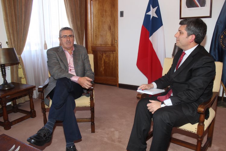 SENADOR JORGE PIZARRO DESTACA QUE LA SEQUÍA Y EL DESEMPLEO SEAN PRIORIDADES DEL INTENDENTE CLAUDIO IBÁÑEZ