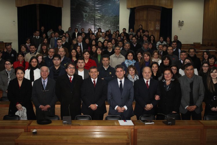 INTENDENTE IBÁÑEZ SALUDA A FUNCIONARIOS DE GOBIERNO INTERIOR Y GOBIERNO REGIONAL