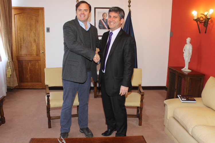 PARLAMENTARIOS COMPROMETEN APOYO PARA ABORDAR DESAFÍOS PLANTEADOS POR INTENDENTE IBÁÑEZ