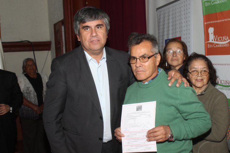 MÁS DE 100 FAMILIAS DE VICUÑA RECIBIERON SUBSIDIOS HABITACIONALES PARA MEJORAR SUS VIVIENDAS