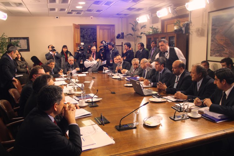 GOBIERNO REGIONAL INFORMA SOBRE LA SITUACIÓN HÍDRICA Y LOS PROBLEMAS DE LA EMPRESA SANITARIA