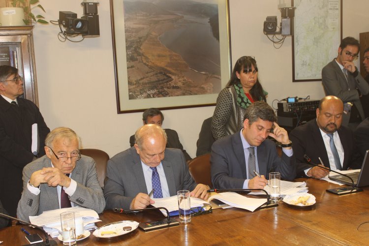 GOBIERNO REGIONAL INFORMA SOBRE LA SITUACIÓN HÍDRICA Y LOS PROBLEMAS DE LA EMPRESA SANITARIA