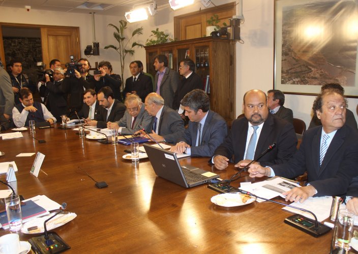 GOBIERNO REGIONAL INFORMA SOBRE LA SITUACIÓN HÍDRICA Y LOS PROBLEMAS DE LA EMPRESA SANITARIA