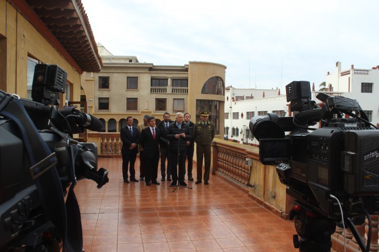 MINISTRO DEL INTERIOR JORGE BURGOS DESTACA TENDENCIA A LA BAJA DE LOS PRINCIPALES DELITOS