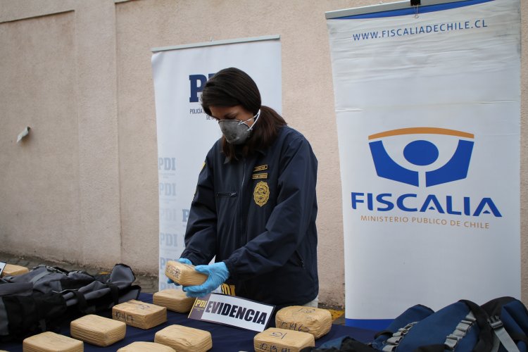 DECOMISO DE COCAINA BASE PDI