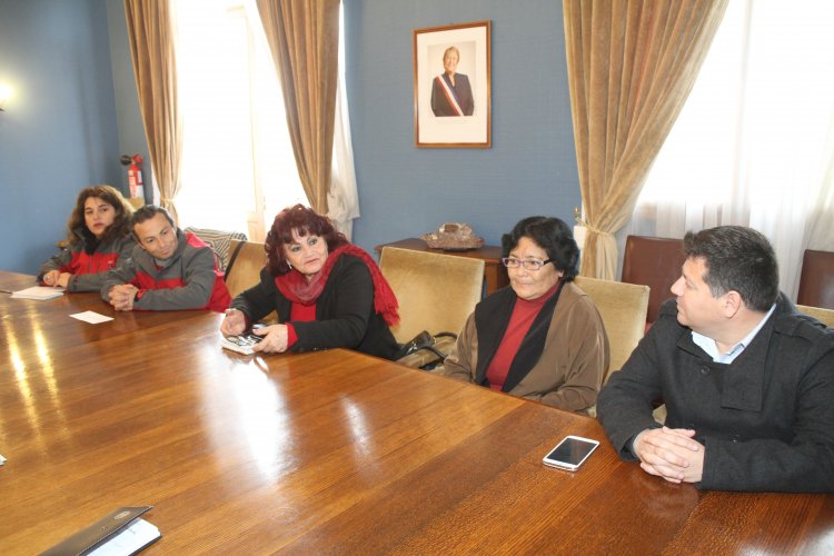 ORGANIZACIONES SOCIALES DE LAS COMPAÑÍAS SALUDAN A INTENDENTE IBÁÑEZ