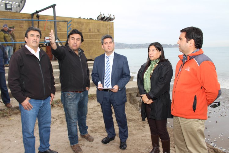 IMPLEMENTARÁN MEDIDAS PARA REPARAR DAÑOS EN CALETA DE PESCADORES DE PEÑUELAS