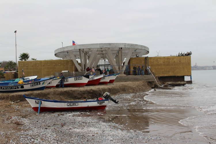 IMPLEMENTARÁN MEDIDAS PARA REPARAR DAÑOS EN CALETA DE PESCADORES DE PEÑUELAS