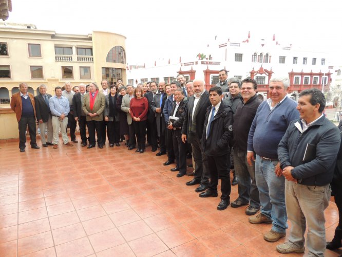 APRUEBAN $7.474 MILLONES PARA MODERNIZACIÓN Y RENOVACIÓN DE TAXIS COLECTIVOS DE TODA LA REGIÓN