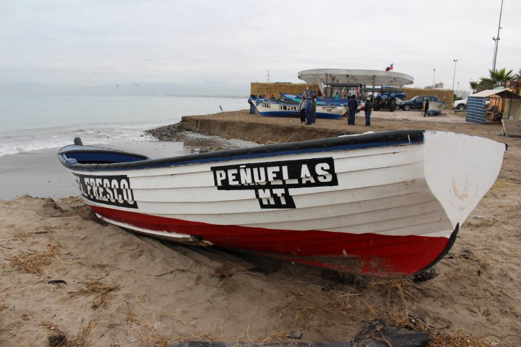 IMPLEMENTARÁN MEDIDAS PARA REPARAR DAÑOS EN CALETA DE PESCADORES DE PEÑUELAS