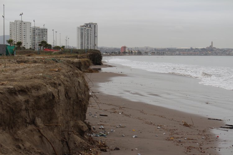 IMPLEMENTARÁN MEDIDAS PARA REPARAR DAÑOS EN CALETA DE PESCADORES DE PEÑUELAS
