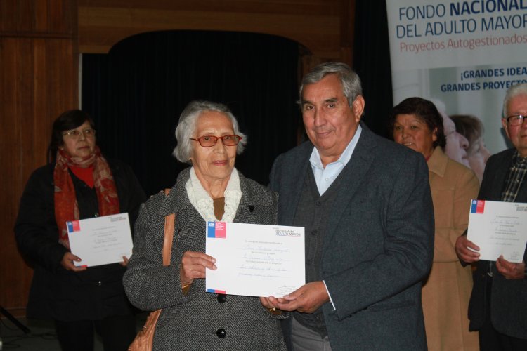 FONDO DEL ADULTO MAYOR FINANCIA PROYECTOS DE 188 INSTITUCIONES REGIONALES