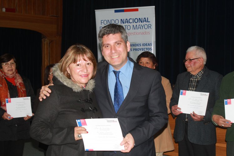 FONDO DEL ADULTO MAYOR FINANCIA PROYECTOS DE 188 INSTITUCIONES REGIONALES