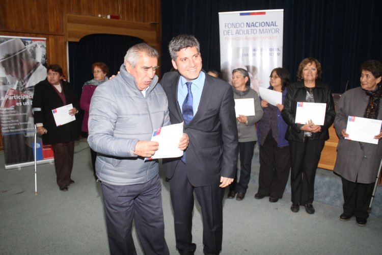 FONDO DEL ADULTO MAYOR FINANCIA PROYECTOS DE 188 INSTITUCIONES REGIONALES