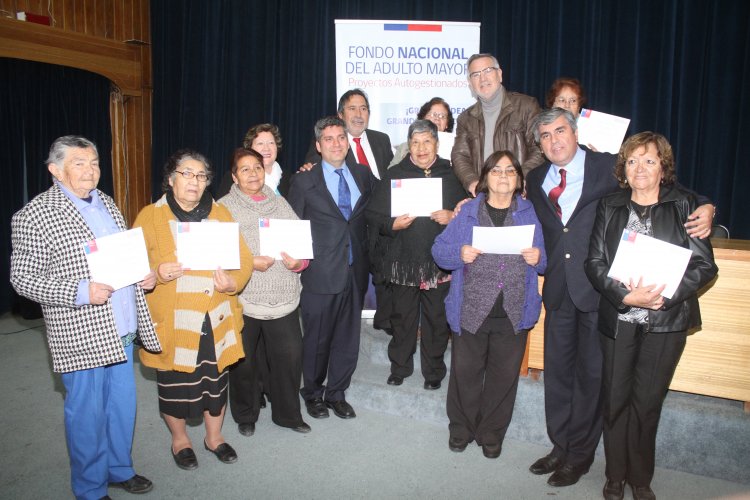 FONDO DEL ADULTO MAYOR FINANCIA PROYECTOS DE 188 INSTITUCIONES REGIONALES