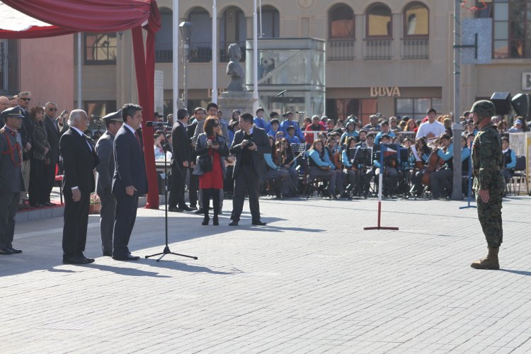 LA SERENA CELEBRA NUEVO ANIVERSARIO CON SOLEMNE DESFILE