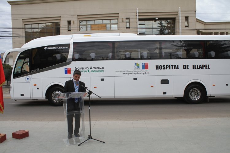 GOBIERNO REGIONAL DE COQUIMBO ENTREGA NUEVO BUS PARA EL HOSPITAL DE ILLAPEL