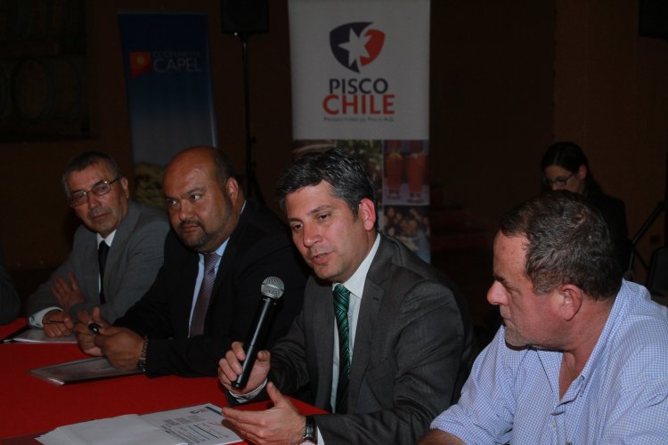 GOBIERNO Y PRODUCTORES DE PISCO FORTALECEN TRABAJO COLABORATIVO