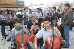 CON UN CONCIERTO EN PLENO PASEO PEATONAL DE OVALLE SE ENTREGAN FONDOS DEL CONCURSO PARA BANDAS Y ORQUESTAS JUVENILES
