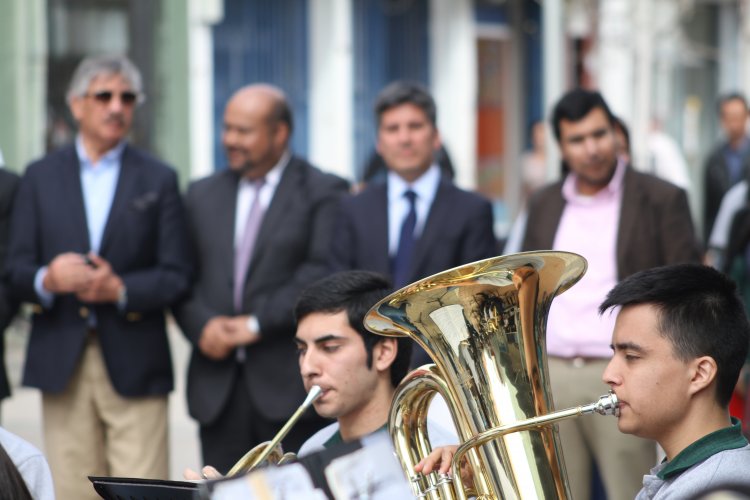 CON UN CONCIERTO EN PLENO PASEO PEATONAL DE OVALLE SE ENTREGAN FONDOS DEL CONCURSO PARA BANDAS Y ORQUESTAS JUVENILES