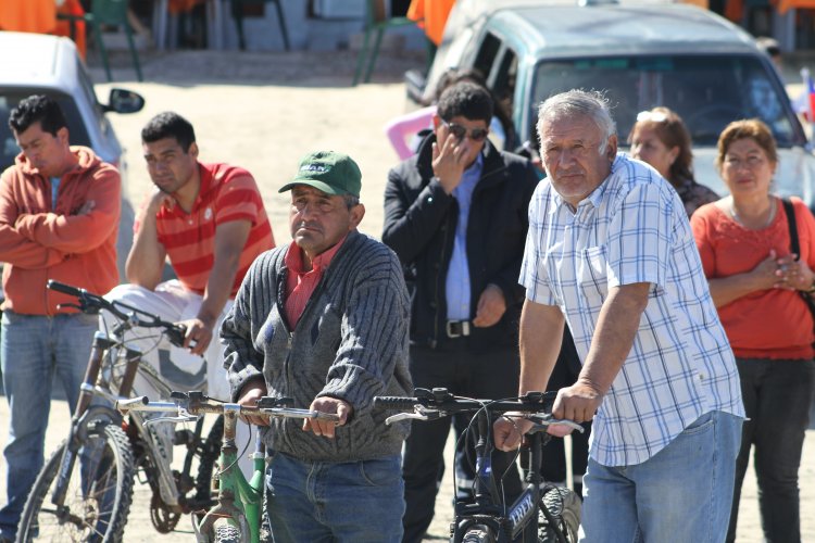 GOBIERNO ENTREGA LAS PRIMERAS EMBARCACIONES A LOS PESCADORES DE TONGOY