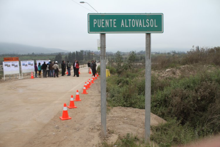 GOBIERNO REABRE PUENTE DE ALTOVALSOL E INICIA OBRAS DE NUEVO VIADUCTO