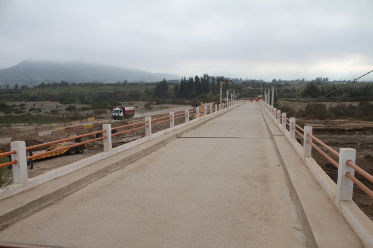 GOBIERNO REABRE PUENTE DE ALTOVALSOL E INICIA OBRAS DE NUEVO VIADUCTO