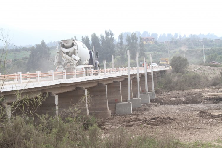 GOBIERNO REABRE PUENTE DE ALTOVALSOL E INICIA OBRAS DE NUEVO VIADUCTO