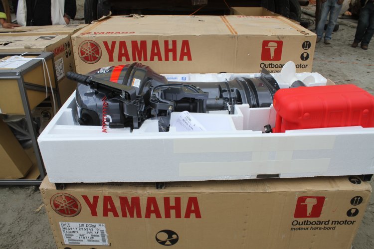 GOBIERNO ENTREGA NUEVOS MOTORES A LOS PESCADORES ARTESANALES DE TONGOY