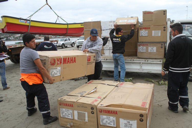 GOBIERNO ENTREGA NUEVOS MOTORES A LOS PESCADORES ARTESANALES DE TONGOY