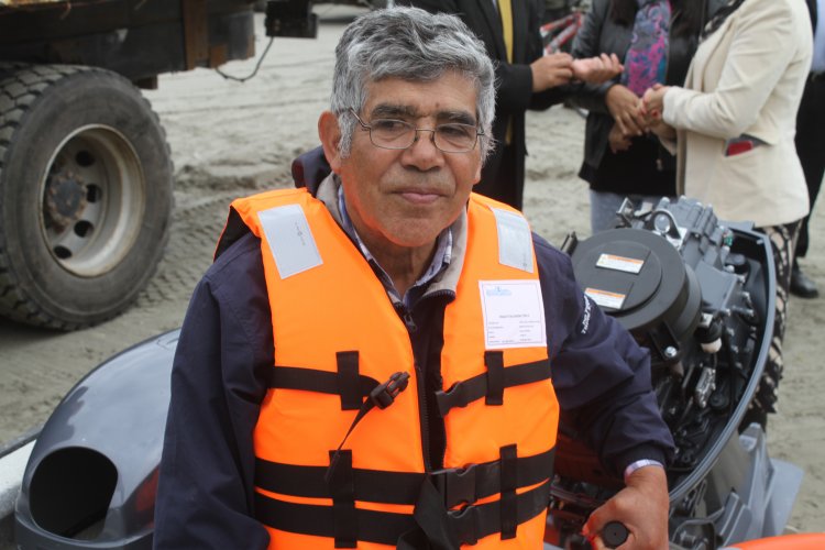 GOBIERNO ENTREGA NUEVOS MOTORES A LOS PESCADORES ARTESANALES DE TONGOY