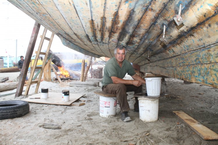 GOBIERNO ENTREGA NUEVOS MOTORES A LOS PESCADORES ARTESANALES DE TONGOY