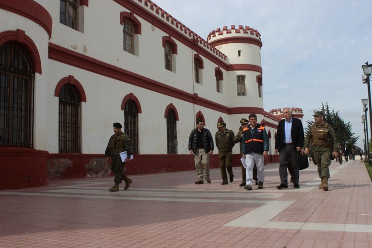 MINISTROS SUPERVISAN MEDIDAS DE APOYO POR TERREMOTO Y TSUNAMI EN COQUIMBO