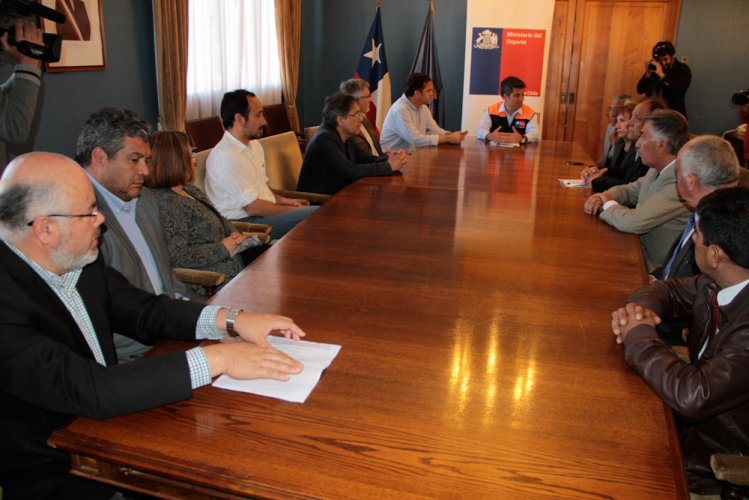 CONTRALORÍA AUTORIZA A EMPRESA PARA CONSTRUIR EL ESTADIO DE OVALLE