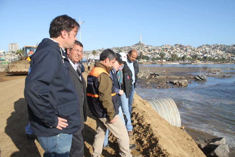 DESTACAN CELERIDAD EN RECUPERACIÓN DE CONECTIVIDAD VIAL EN COSTANERA DE COQUIMBO TRAS DAÑO POR TSUNAMI