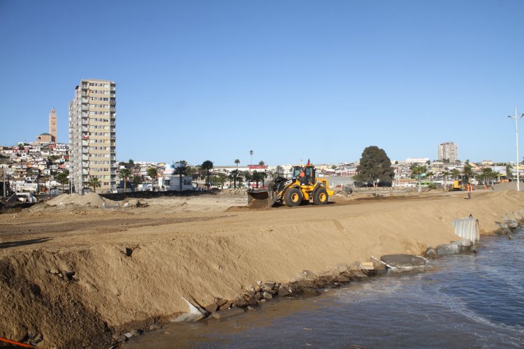 DESTACAN CELERIDAD EN RECUPERACIÓN DE CONECTIVIDAD VIAL EN COSTANERA DE COQUIMBO TRAS DAÑO POR TSUNAMI