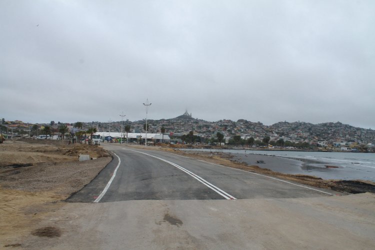 REHABILITAN AVENIDA COSTANERA DE COQUIMBO TRAS LABORES DE PAVIMENTACIÓN Y LIMPIEZA
